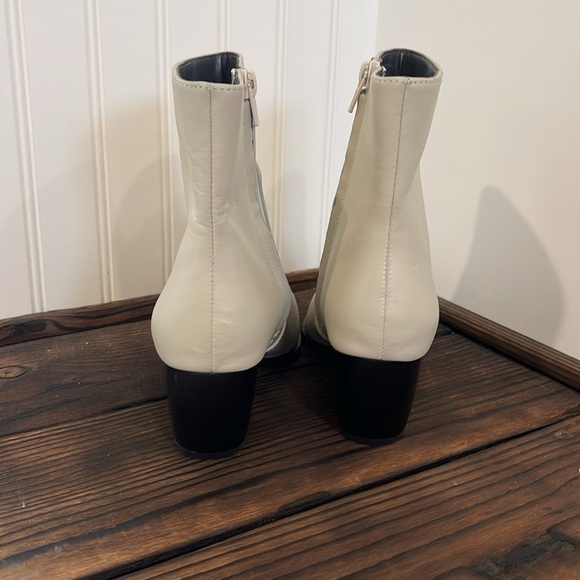 NWT Franco Sarto Cream Ankle Booties  Pointed Toe - Picture 4 of 7